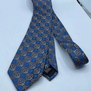 Cape  COD Neck wear .100% silk brocade.